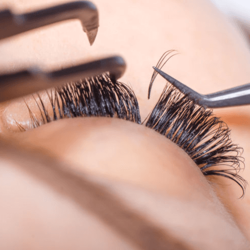 Eyelash extensions at Pristine Spas